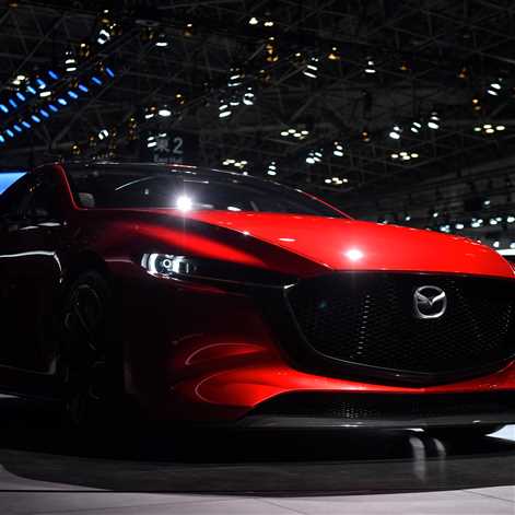 Mazda przedstawia modele KAI CONCEPT i VISION COUPE